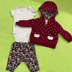 Carters New born dress set